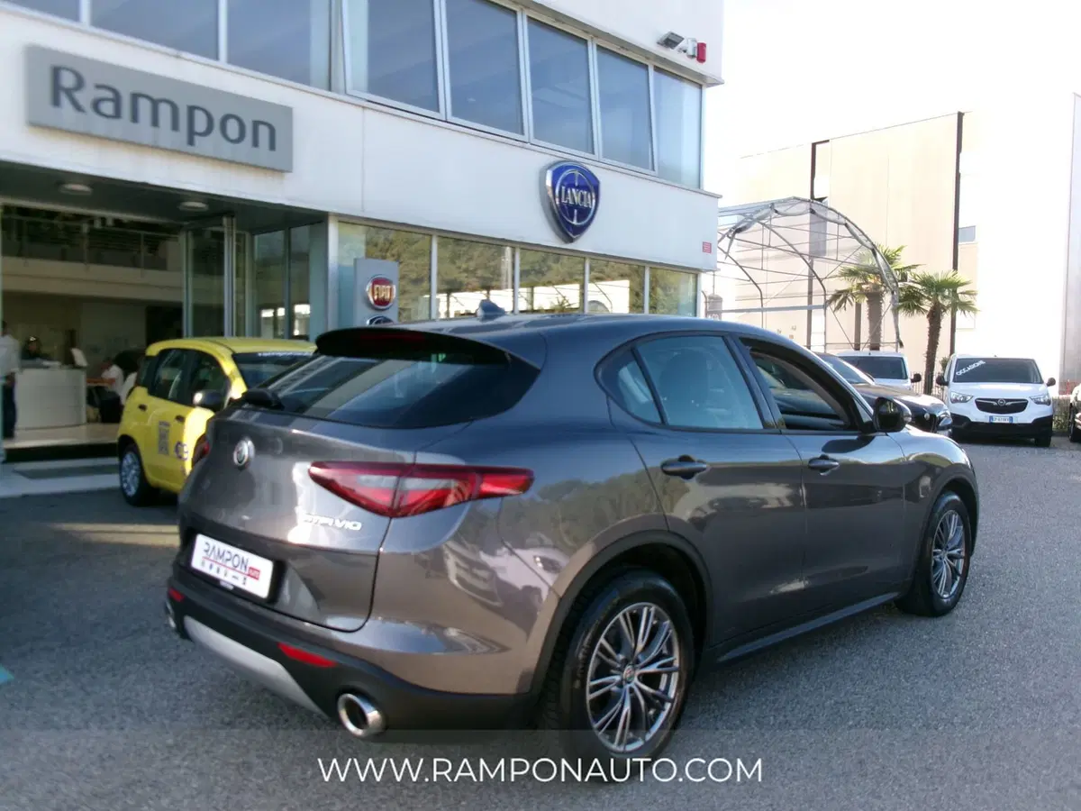 Alfa Romeo Stelvio usata a Venezia (3)