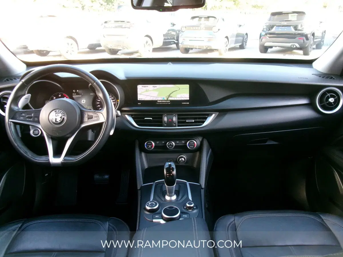 Alfa Romeo Stelvio usata a Venezia (9)