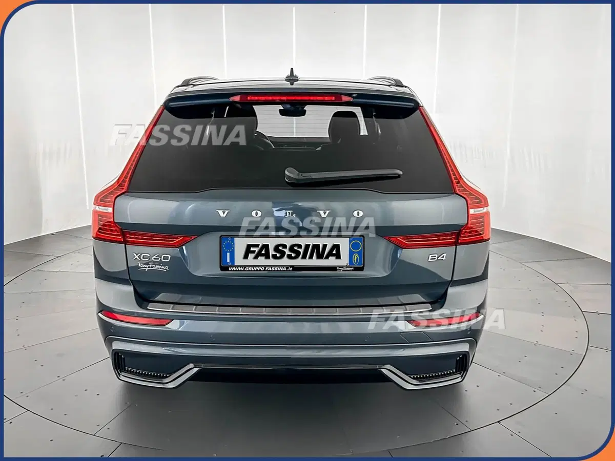 Volvo XC60 usata a Milano (5)
