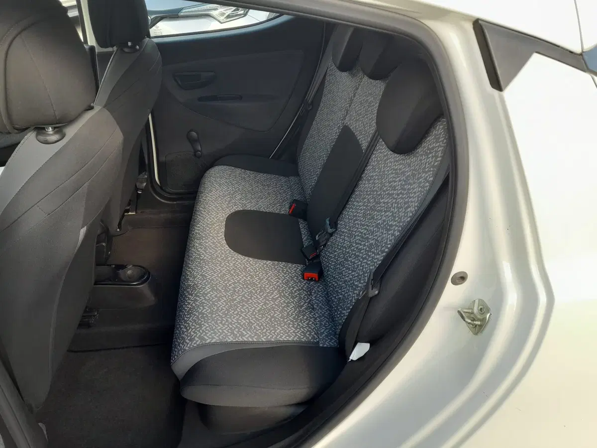 Lancia Ypsilon usata a L'Aquila (11)