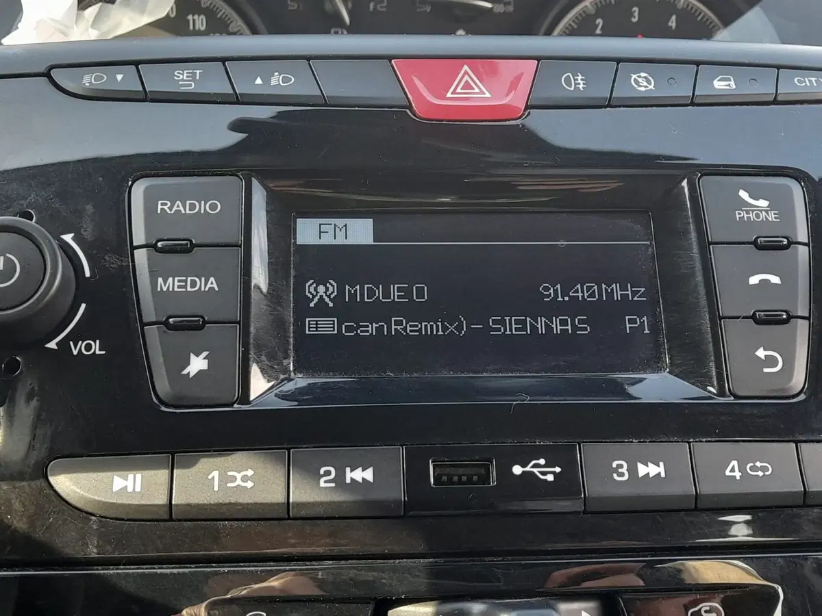 Lancia Ypsilon usata a L'Aquila (14)