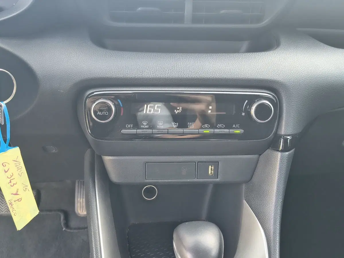 Toyota Yaris usata a Padova (12)