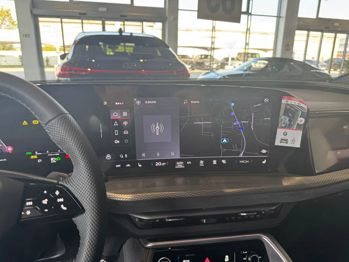 Audi Q5 Sportback nuova a Firenze (17)