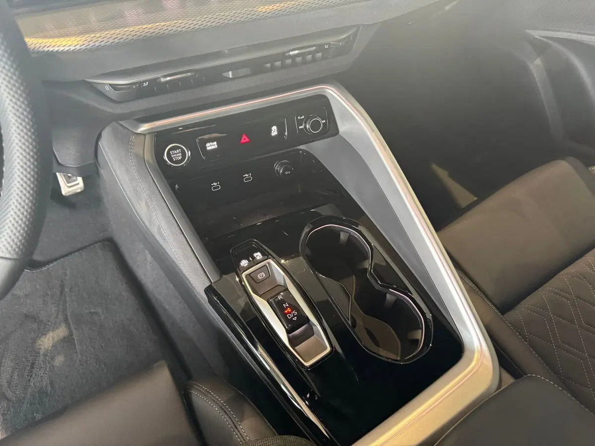 Audi Q5 Sportback nuova a Firenze (19)