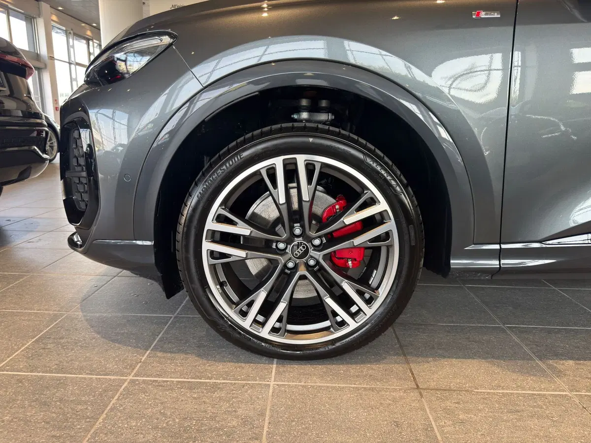 Audi Q5 Sportback nuova a Firenze (8)