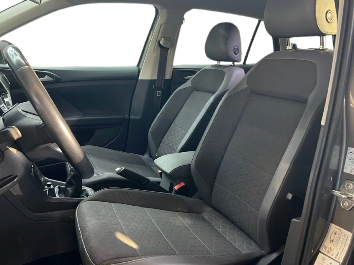 Volkswagen T-Cross usata a Roma (12)