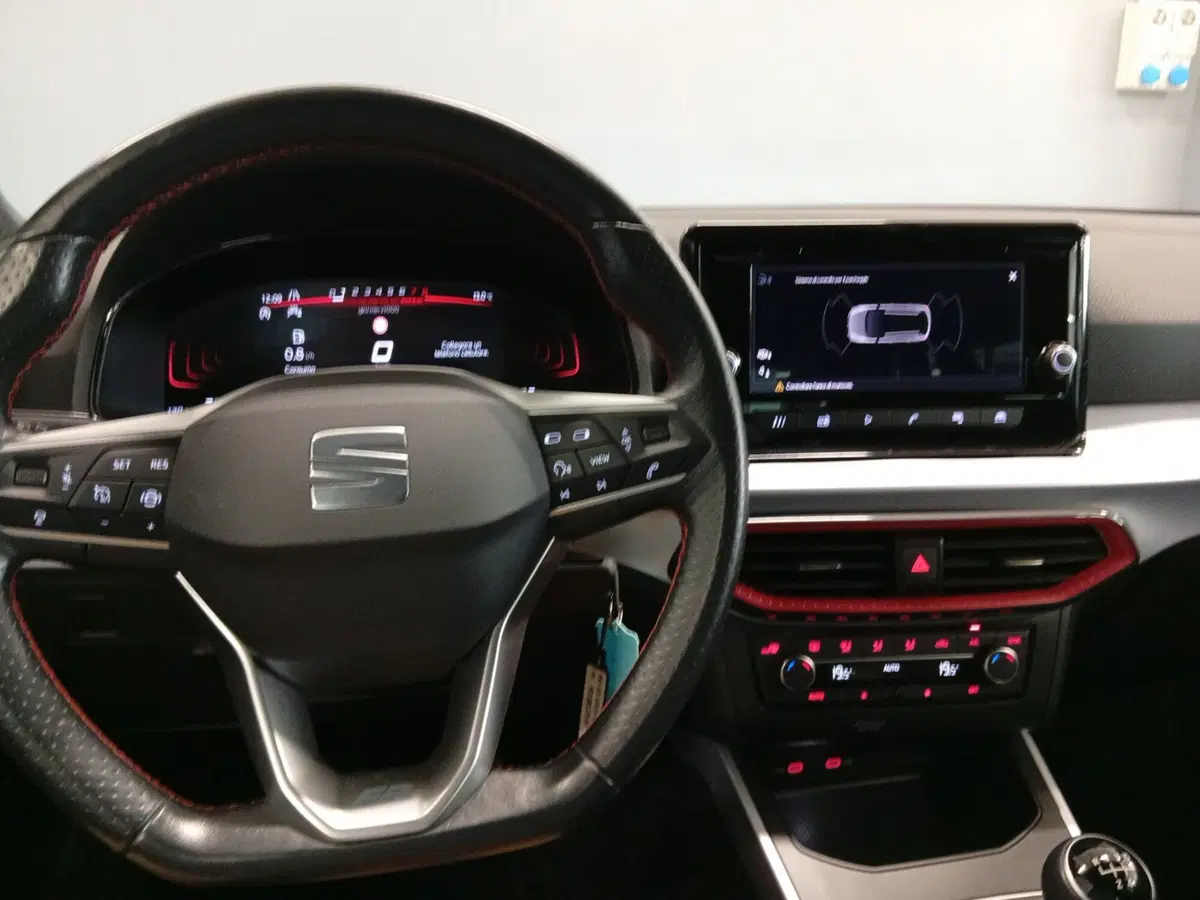 SEAT Arona usata a Varese (11)