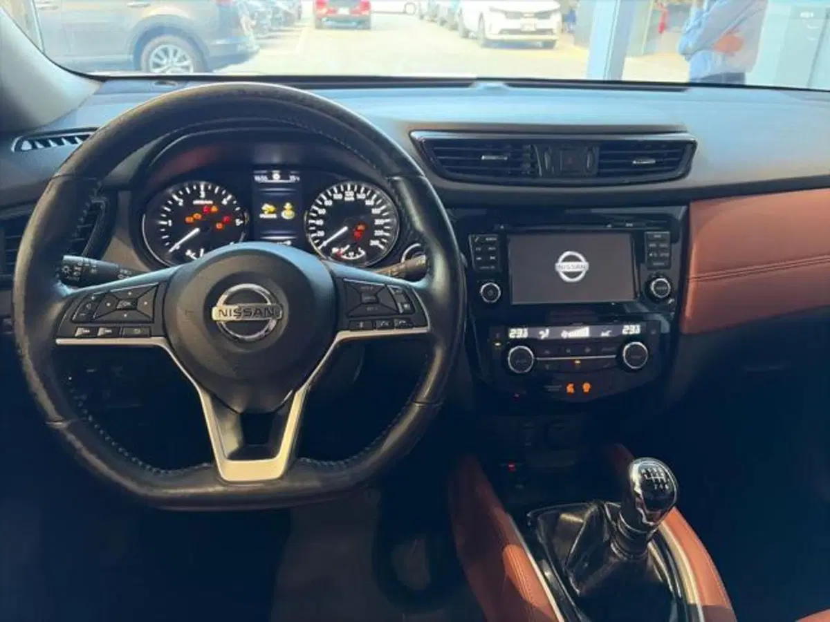 Nissan X-Trail usata a Sassari (8)