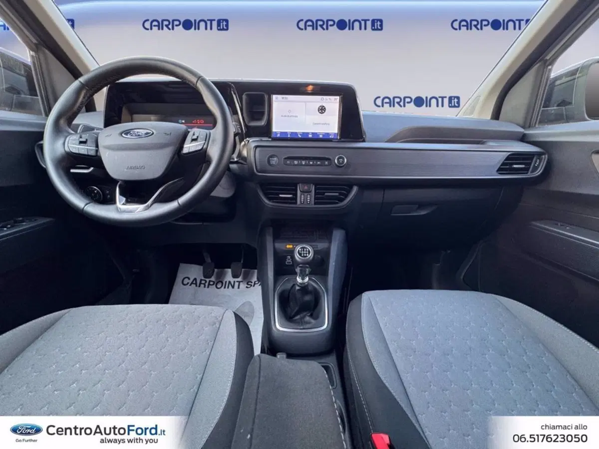 Ford Tourneo Courier usata a Roma (10)