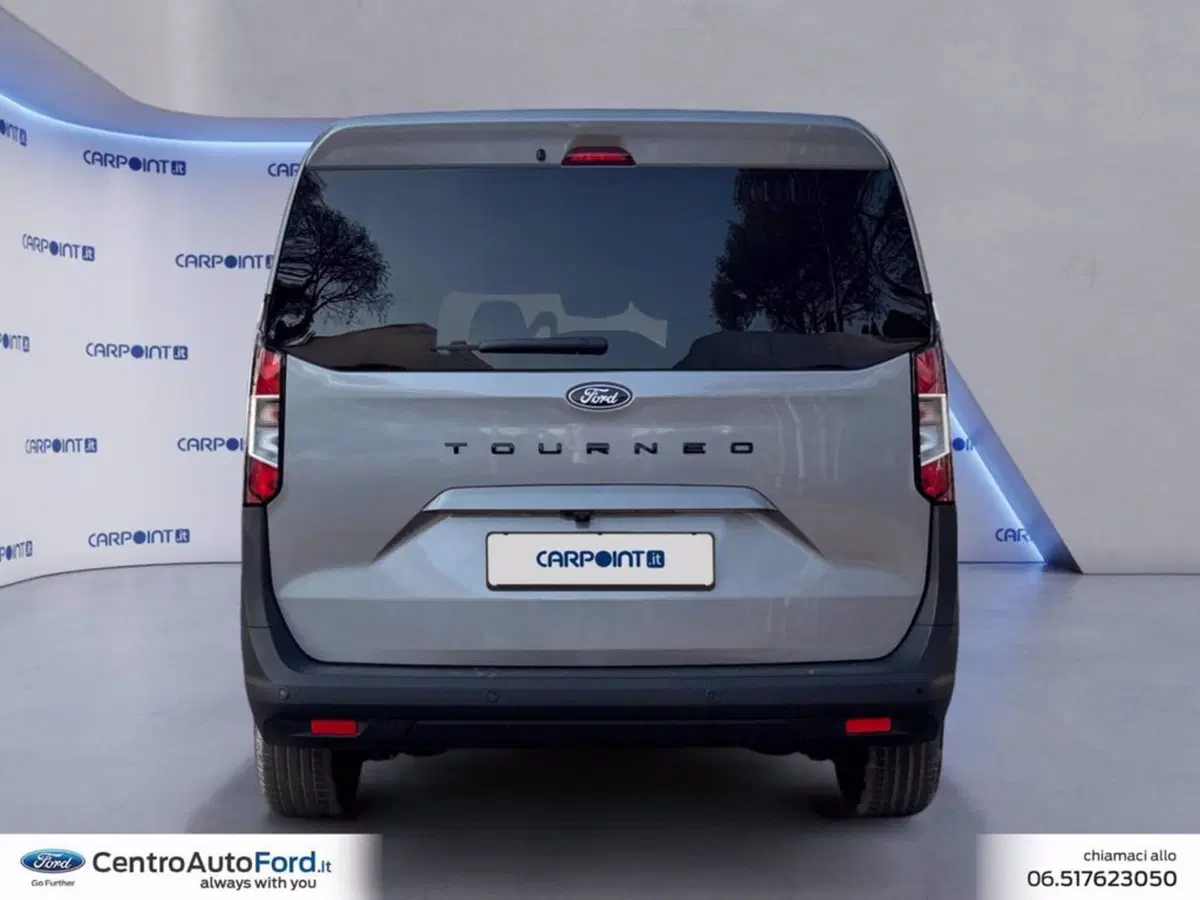 Ford Tourneo Courier usata a Roma (4)