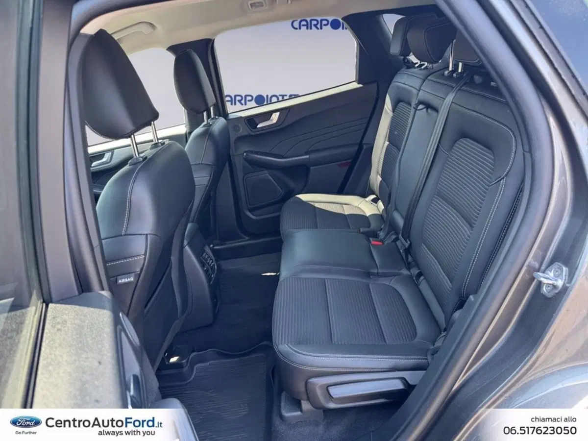 Ford Kuga usata a Roma (13)