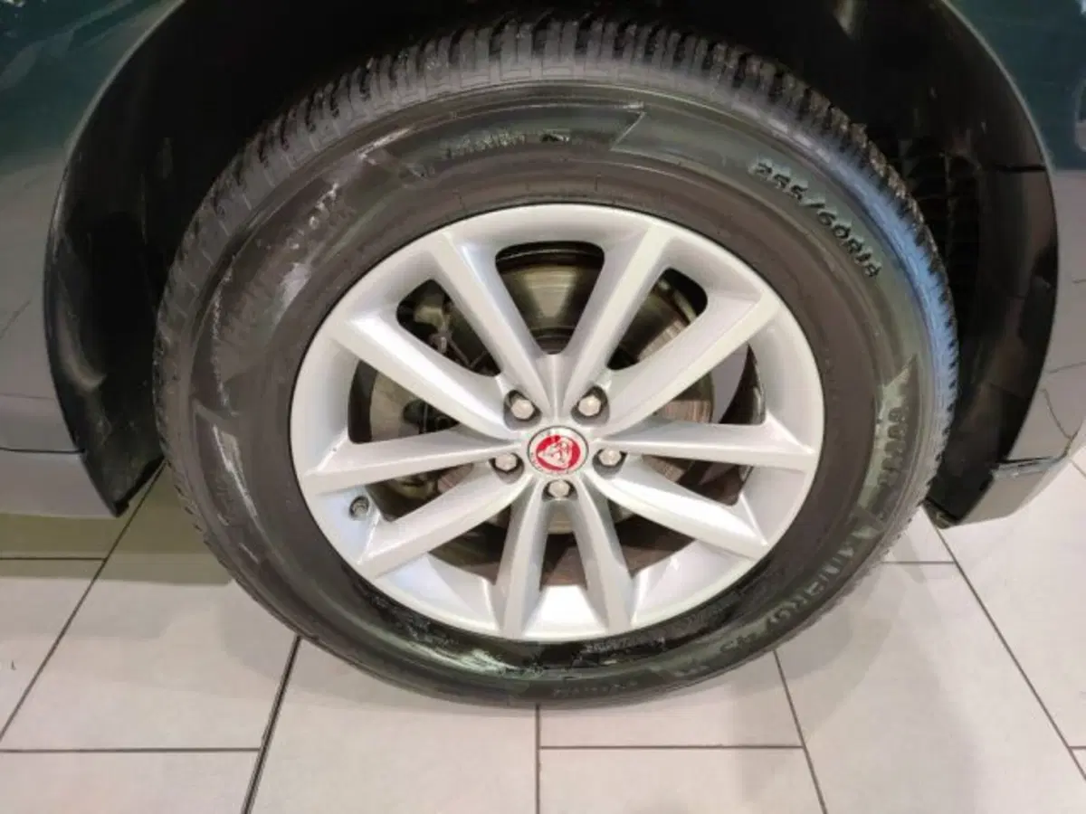 Jaguar F-Pace usata a Firenze (7)