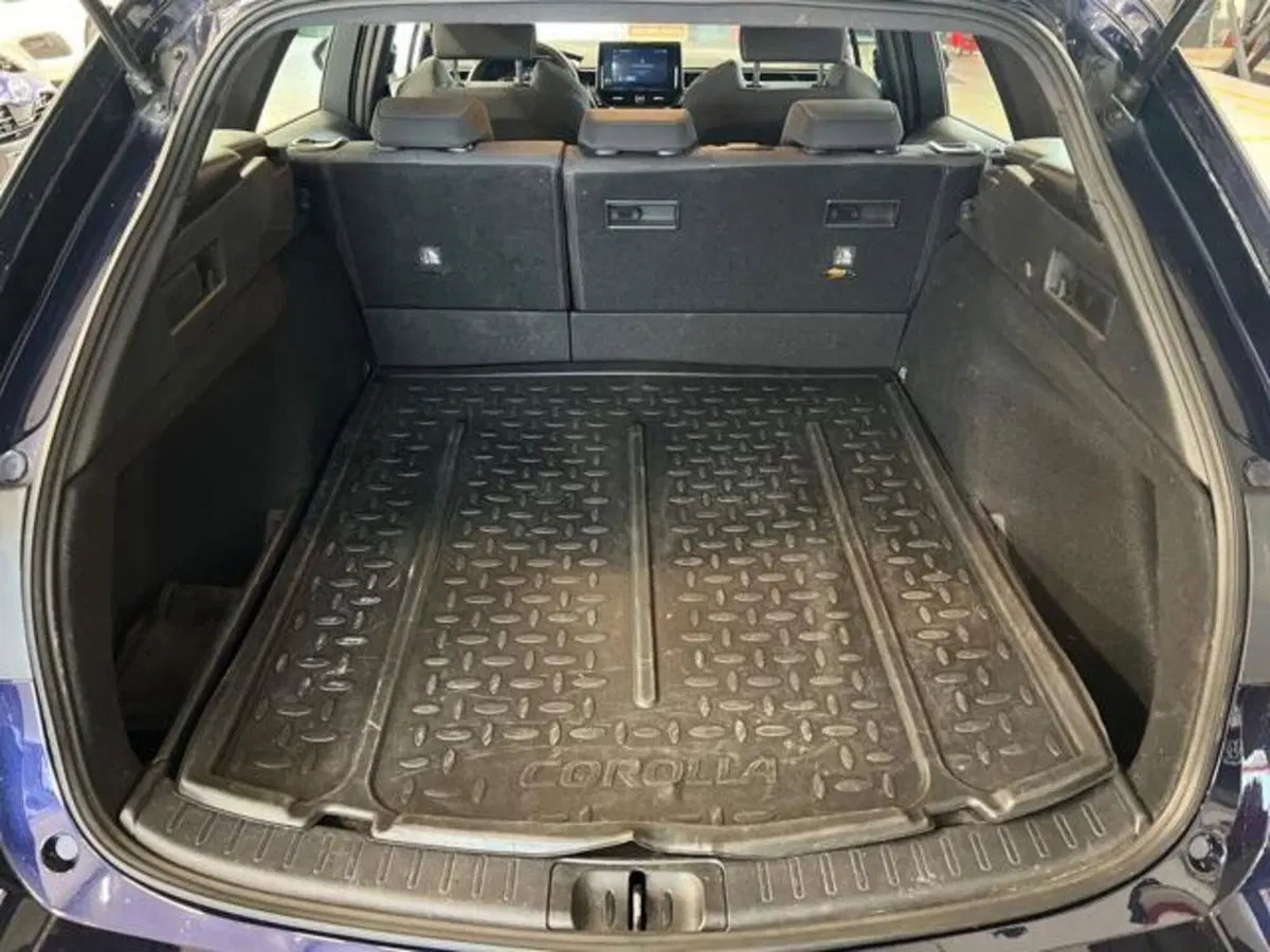 Toyota Corolla Touring Sports usata a Vercelli (11)