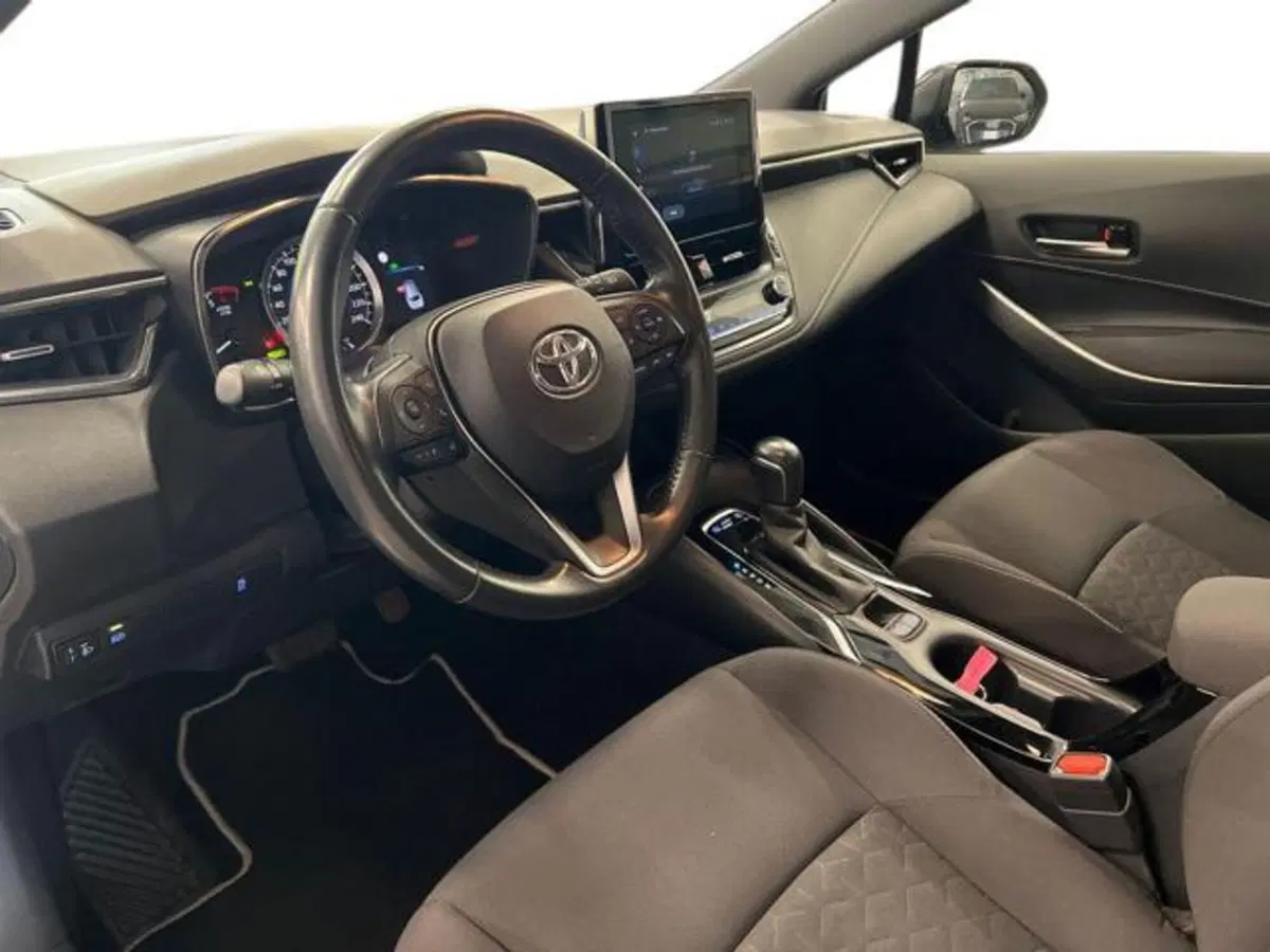 Toyota Corolla Touring Sports usata a Vercelli (6)