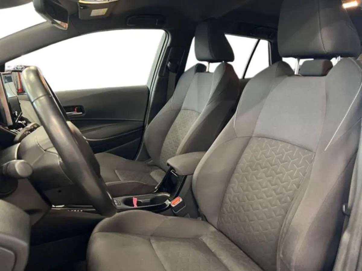 Toyota Corolla Touring Sports usata a Vercelli (7)