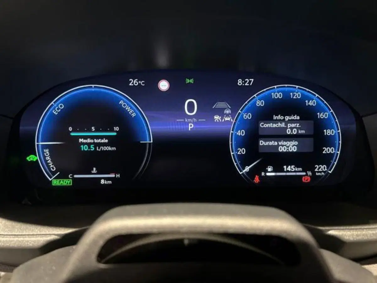Toyota Yaris Cross nuova a Vercelli (12)