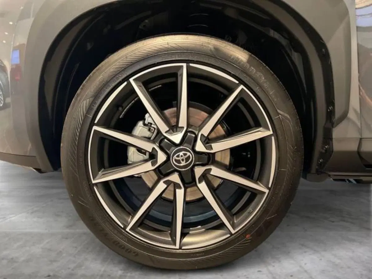 Toyota Yaris Cross nuova a Vercelli (14)