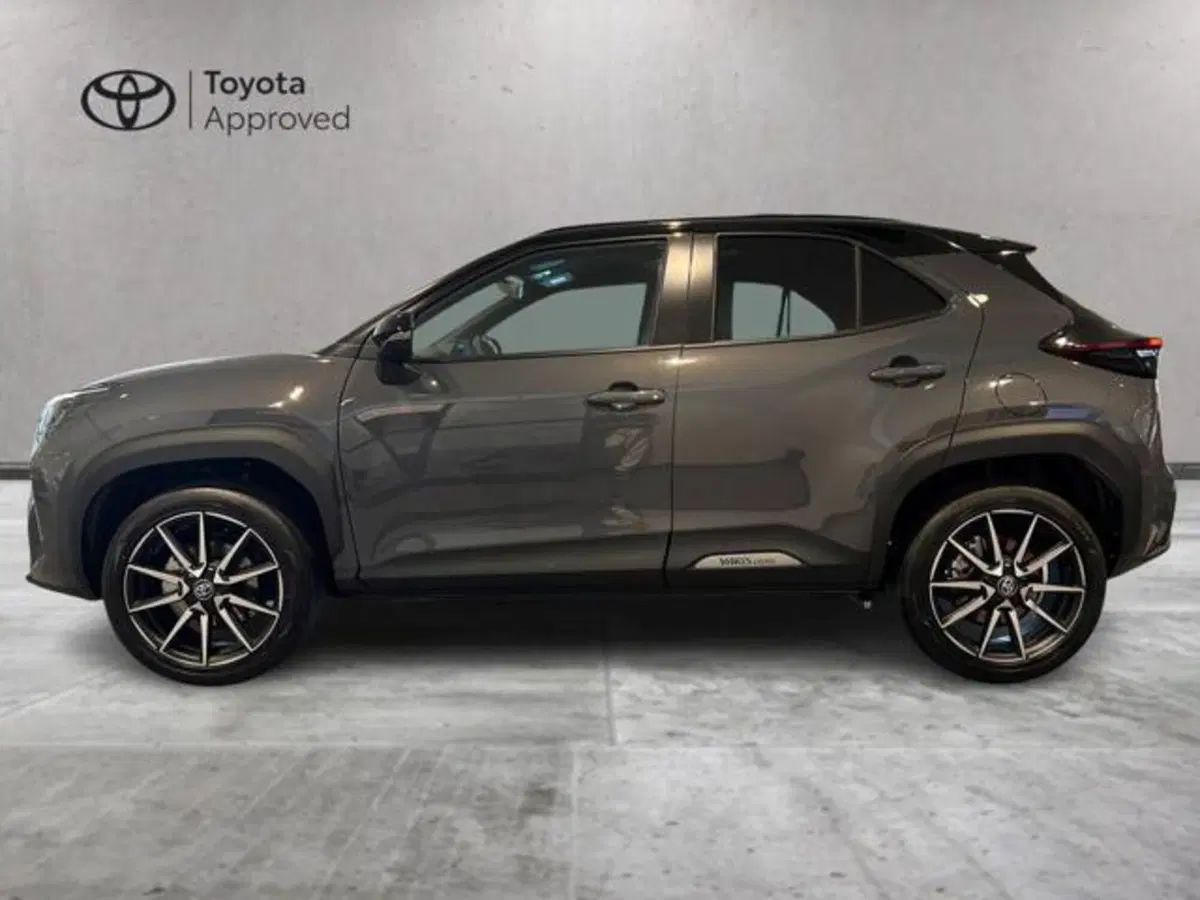Toyota Yaris Cross nuova a Vercelli (2)