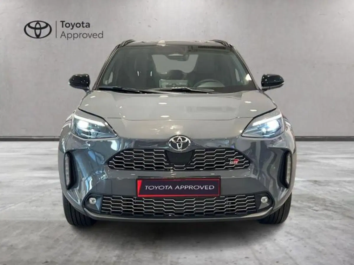 Toyota Yaris Cross nuova a Vercelli (4)