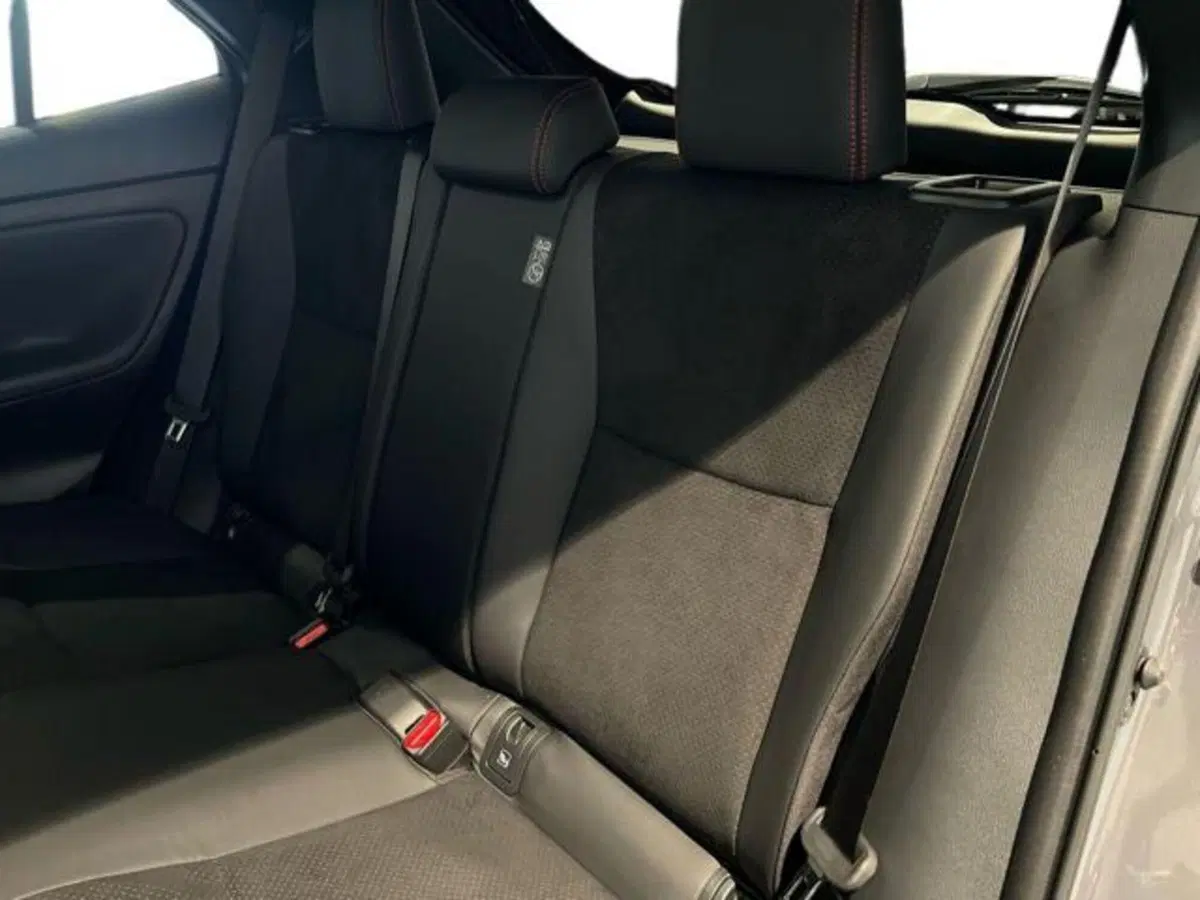 Toyota Yaris Cross nuova a Vercelli (7)