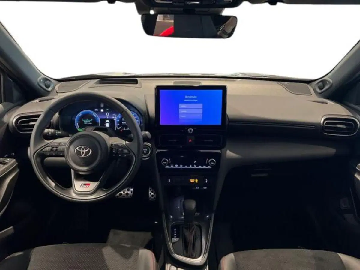 Toyota Yaris Cross nuova a Vercelli (8)