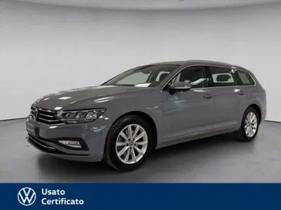 Volkswagen Passat Variant 2.0 TDI SCR 122 CV EVO DSG Business del 2022 usata a Arzignano