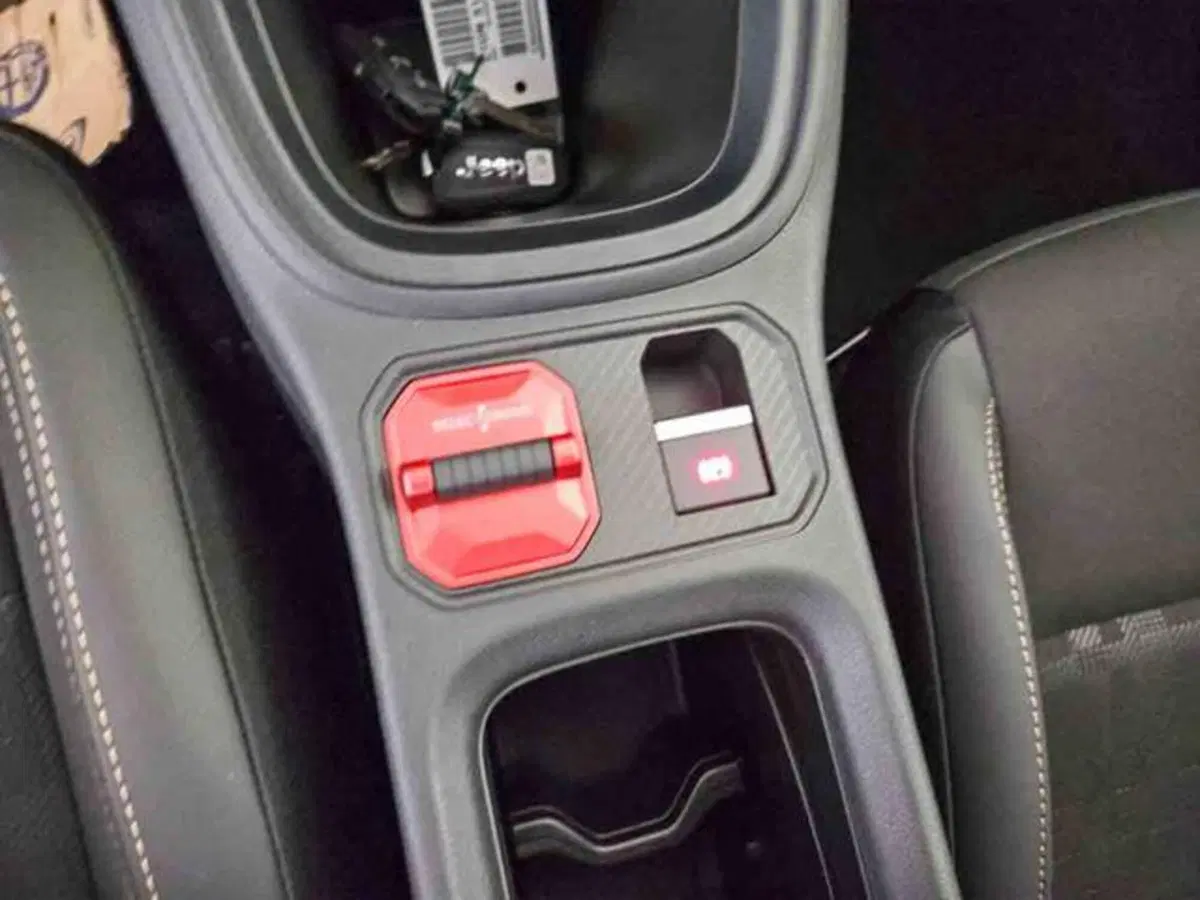 Jeep Avenger nuova a Torino (14)