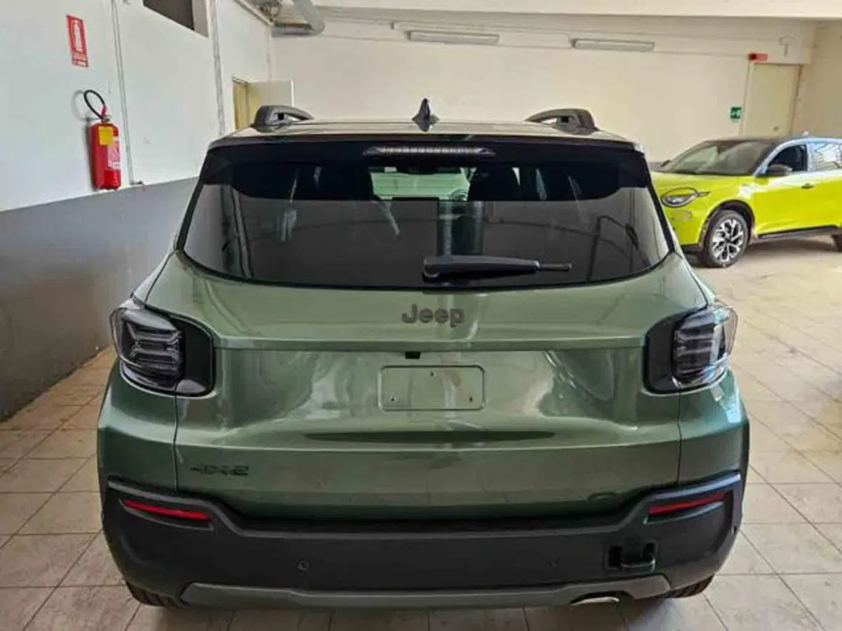 Jeep Avenger nuova a Torino (17)