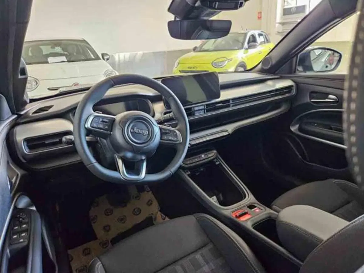 Jeep Avenger nuova a Torino (6)