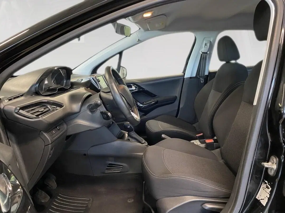 Peugeot 208 usata a Torino (6)
