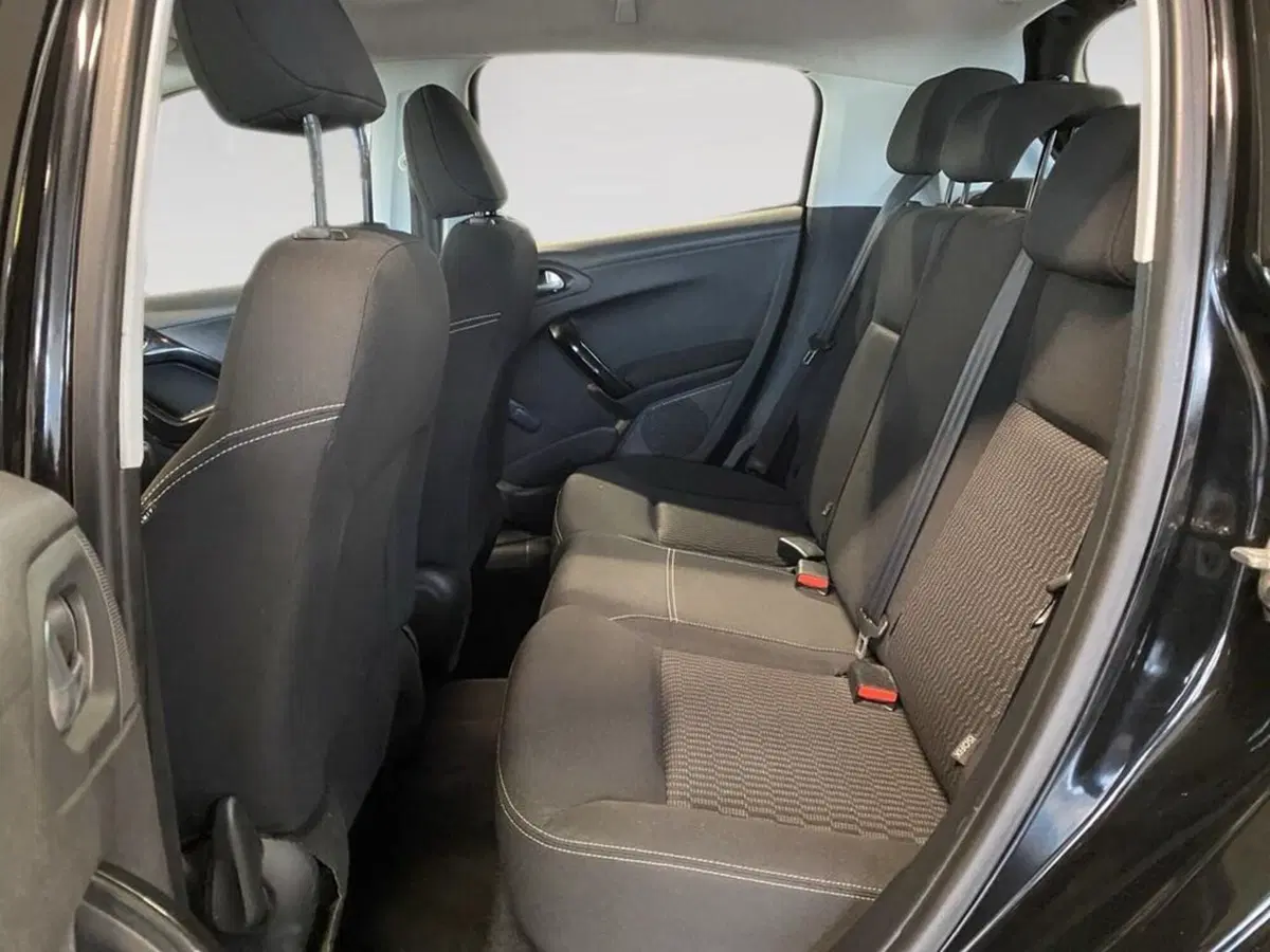 Peugeot 208 usata a Torino (7)