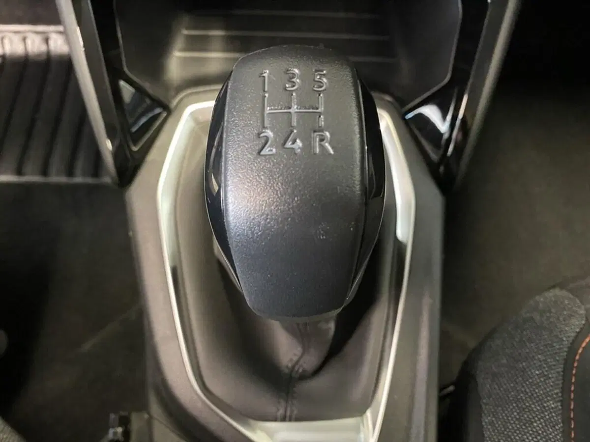 Peugeot 208 usata a Torino (12)
