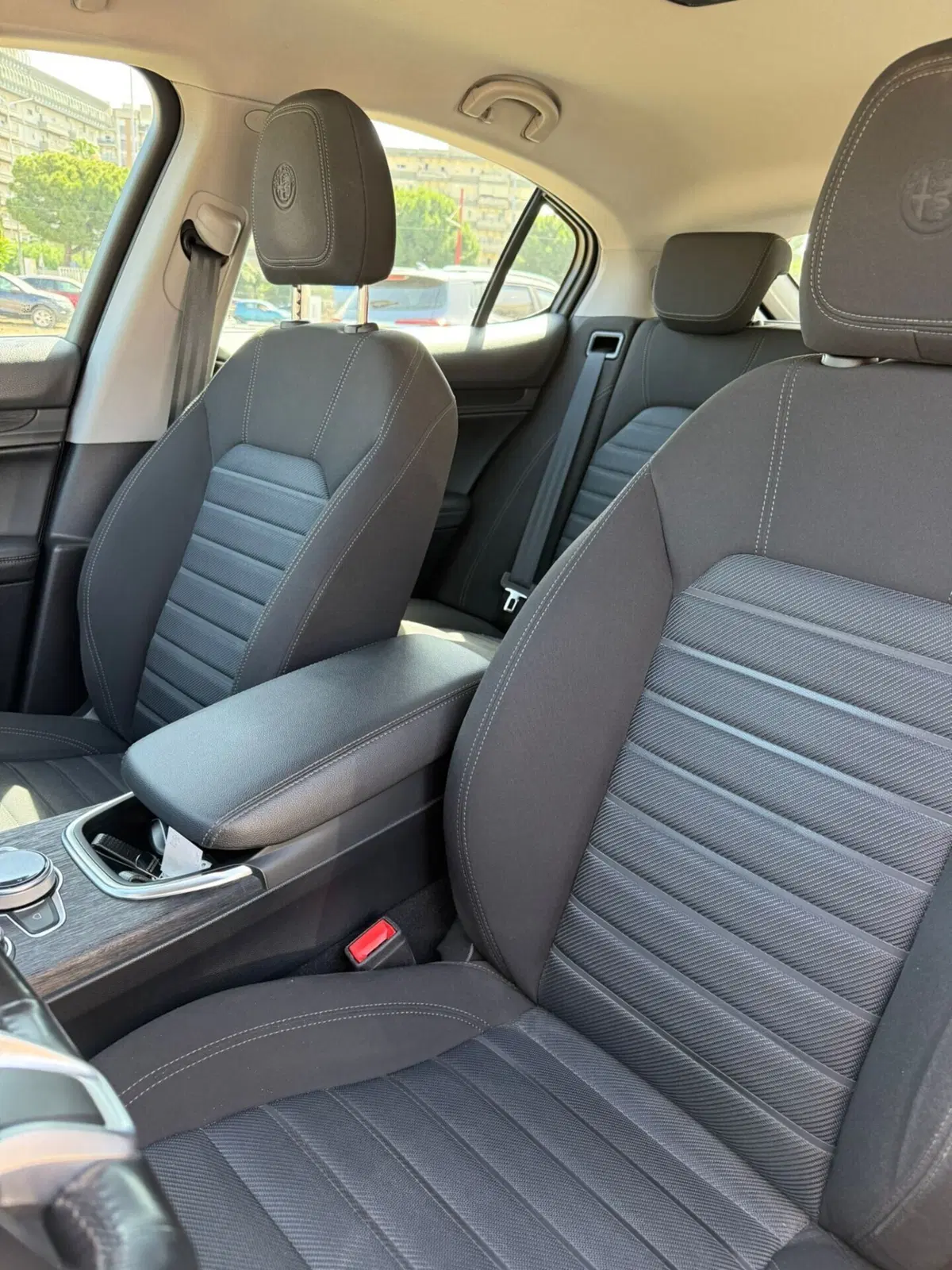 Alfa Romeo Stelvio usata a Palermo (4)