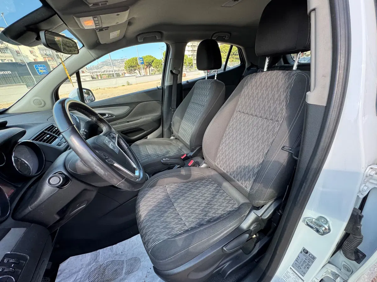 Opel Mokka usata a Palermo (7)