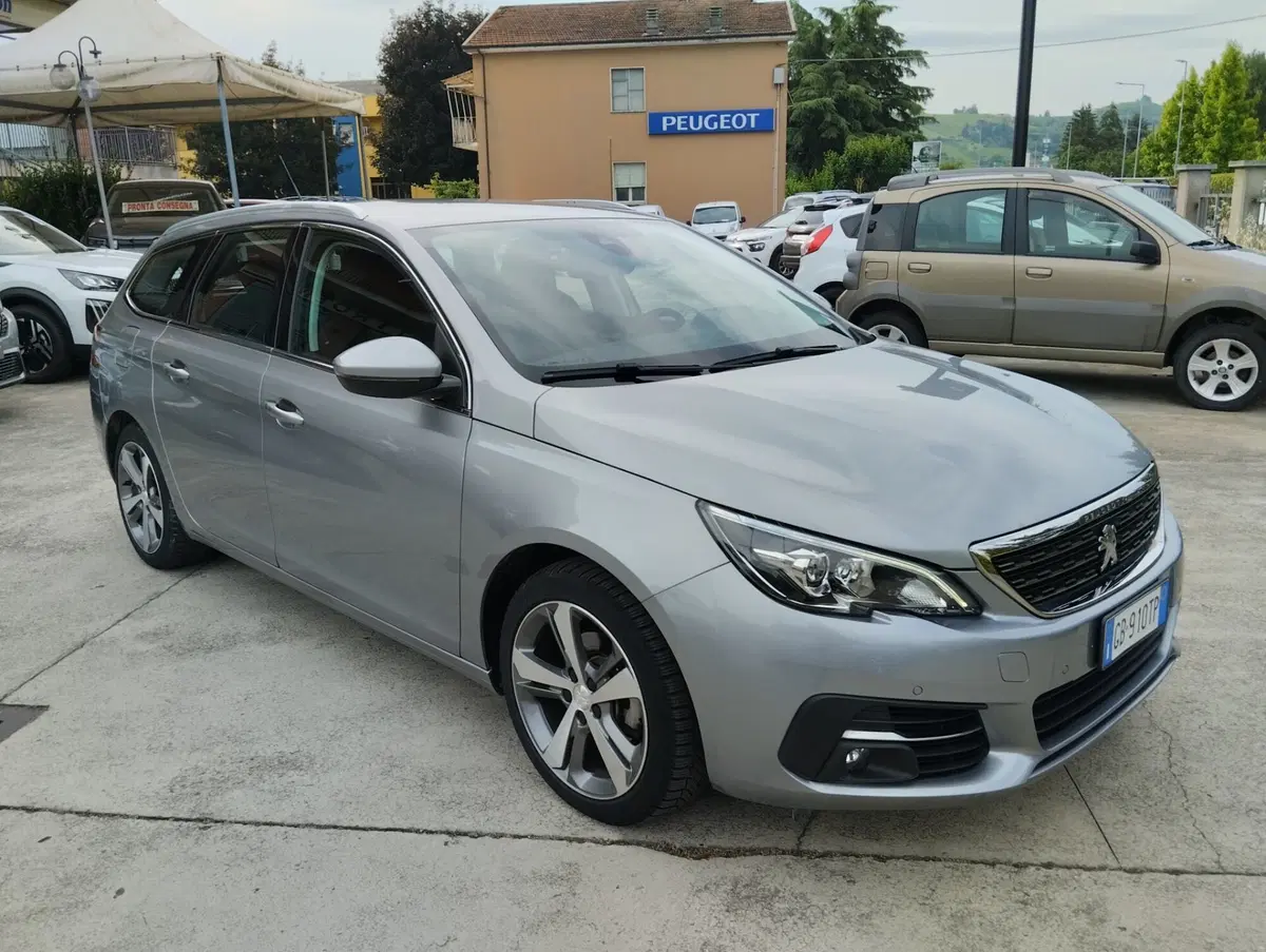 Peugeot 308 SW usata a Asti (2)