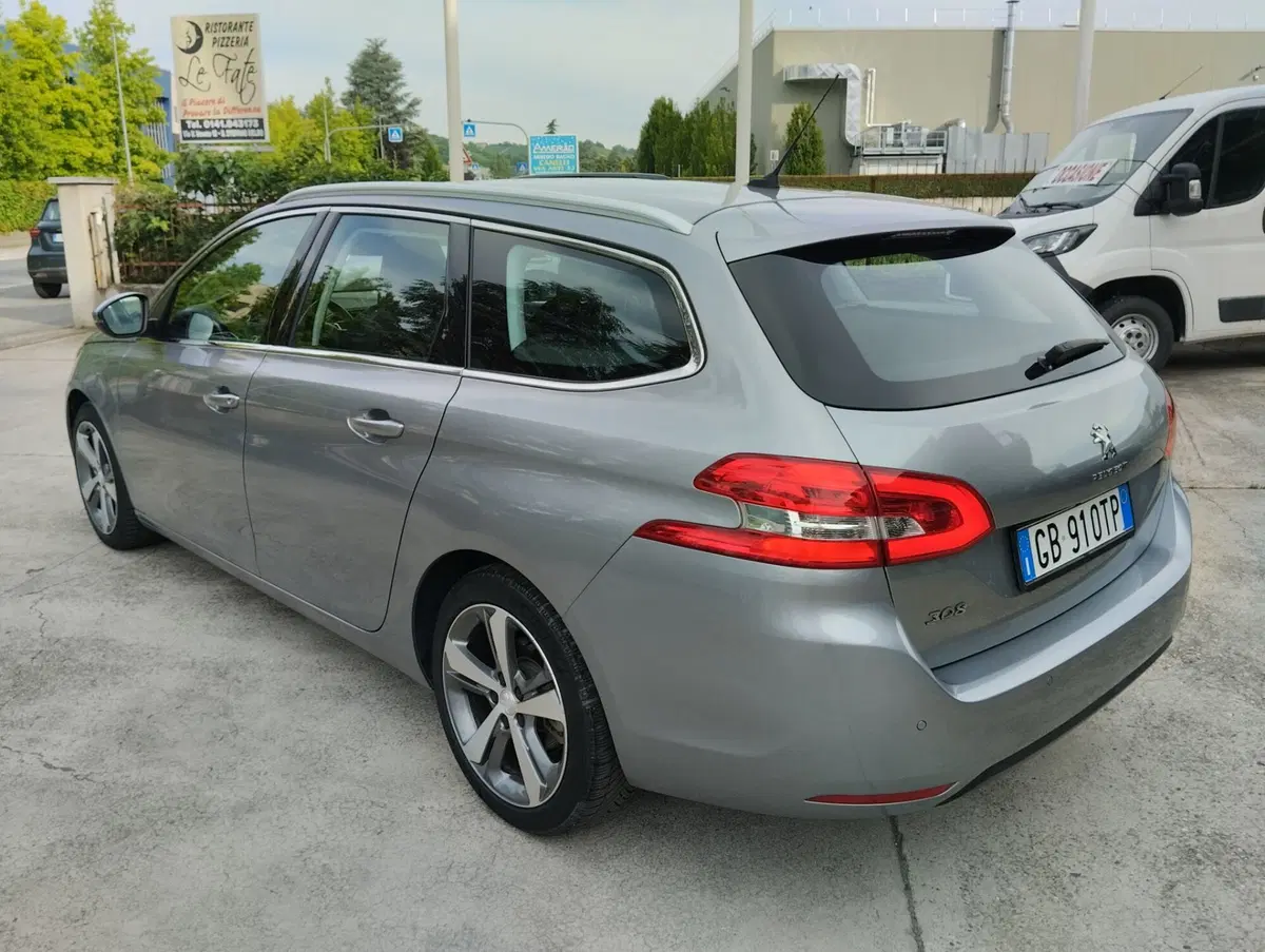 Peugeot 308 SW usata a Asti (3)