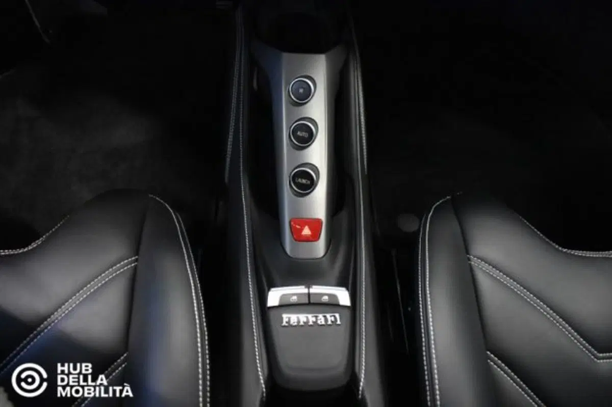 Ferrari 488 Coupé usata a Perugia (12)