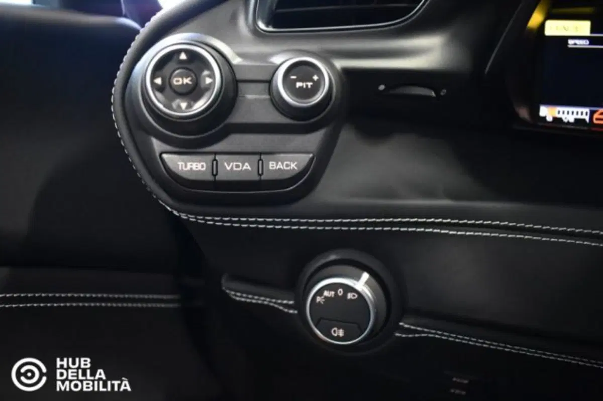 Ferrari 488 Coupé usata a Perugia (15)