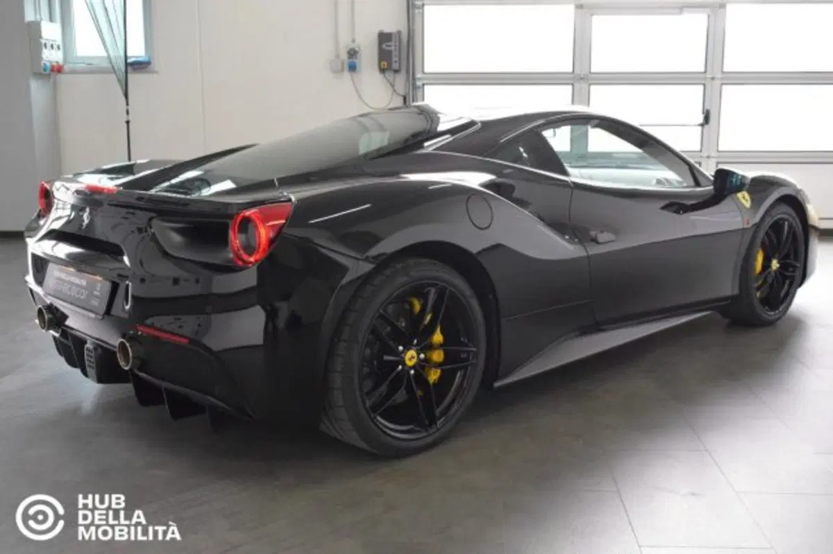 Ferrari 488 Coupé usata a Perugia (4)