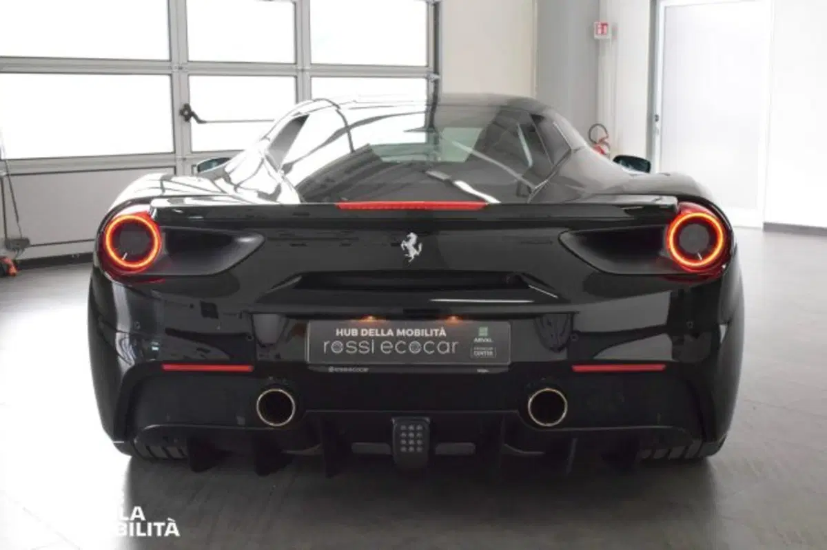 Ferrari 488 Coupé usata a Perugia (5)