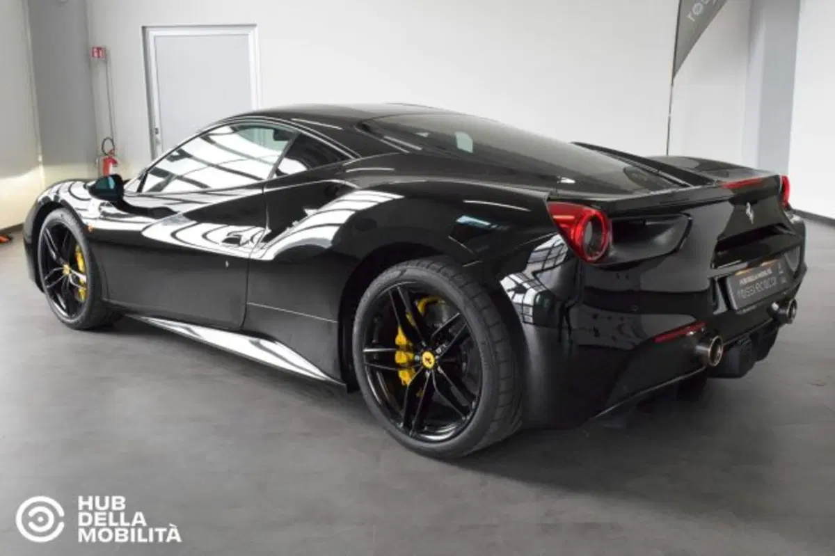 Ferrari 488 Coupé usata a Perugia (6)
