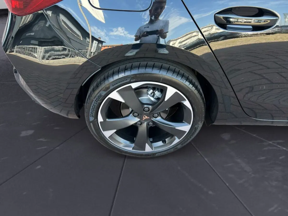Cupra Leon nuova a Verona (5)