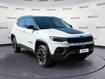 Jeep Compass 1.3 T4 240CV PHEV AT6 4xe Trailhawk del 2023 usata a Verona
