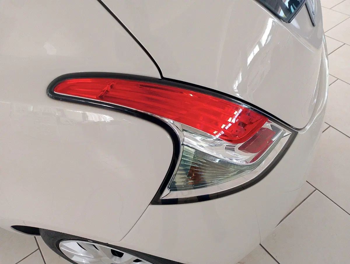 Lancia Ypsilon usata a Lecce (10)
