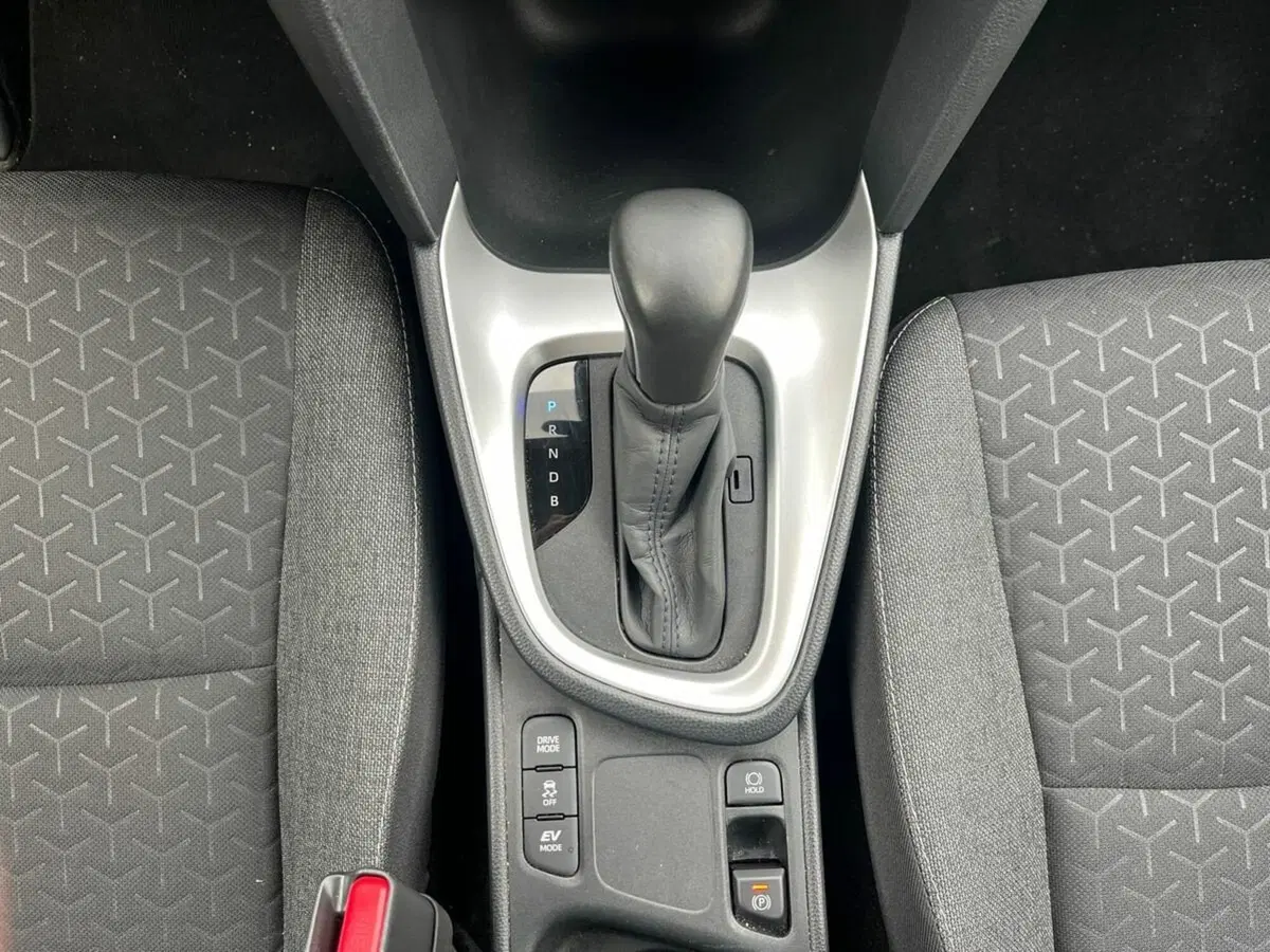 Toyota Yaris Cross usata a Sondrio (15)