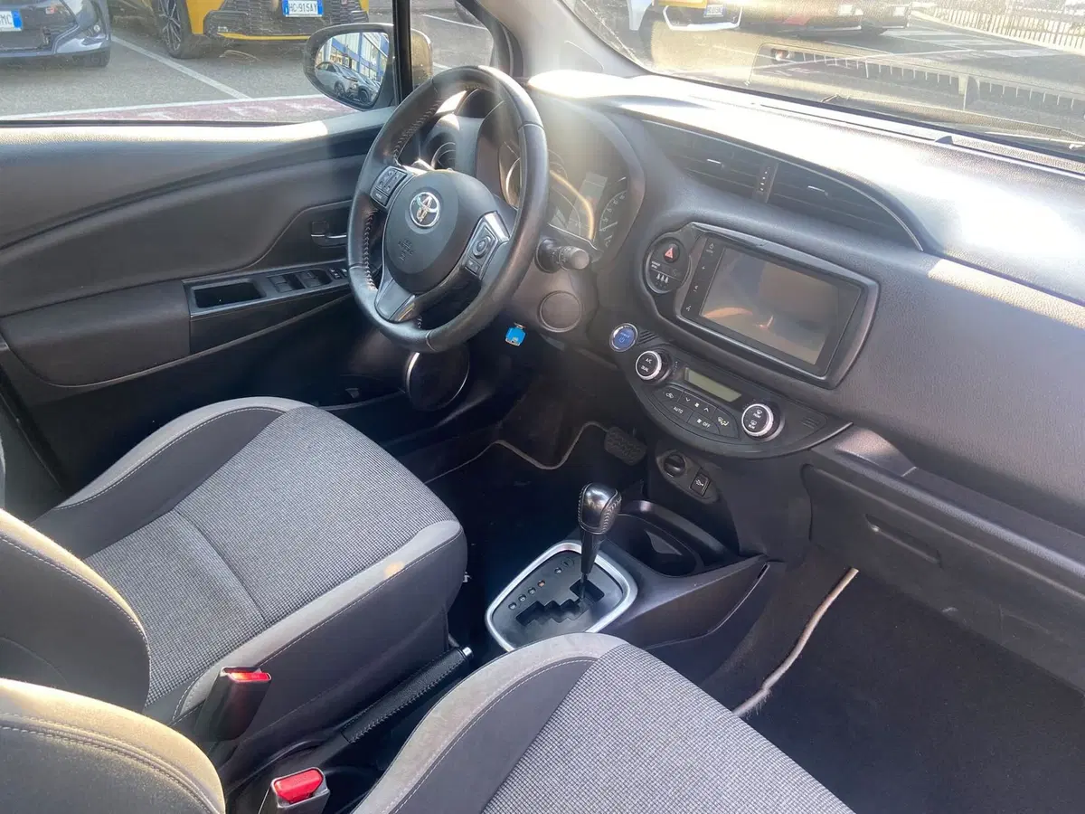 Toyota Yaris usata a Piacenza (8)