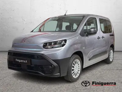 Toyota Proace City Verso City Verso 1.5D 100cv S&S L1 combi Lounge nuova a Civate