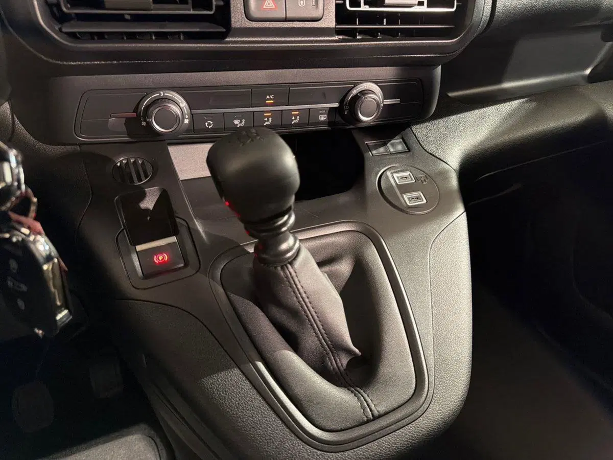 Toyota Proace City Verso nuova a Lecco (14)