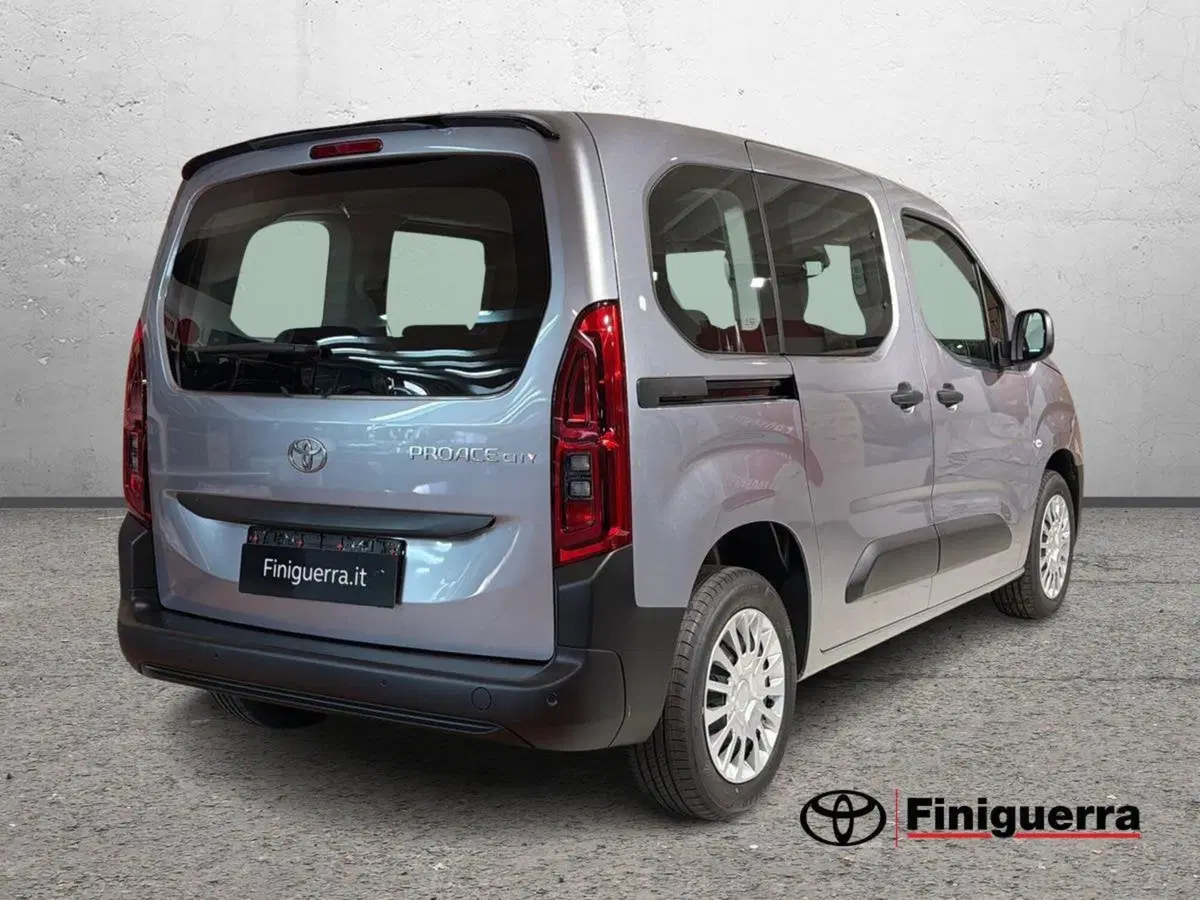 Toyota Proace City Verso nuova a Lecco (4)