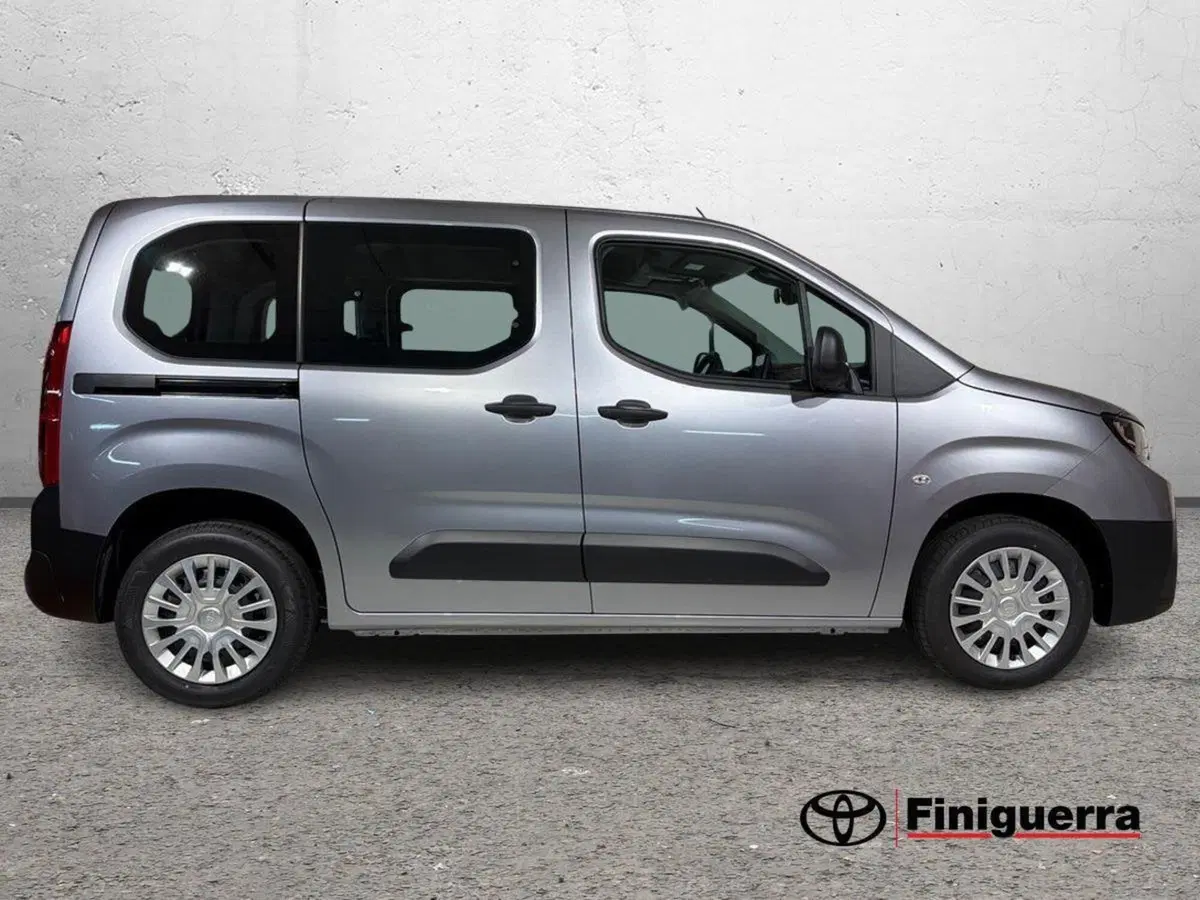 Toyota Proace City Verso nuova a Lecco (5)